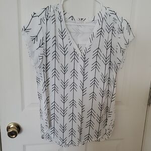 White and Black Arrow Women's Top